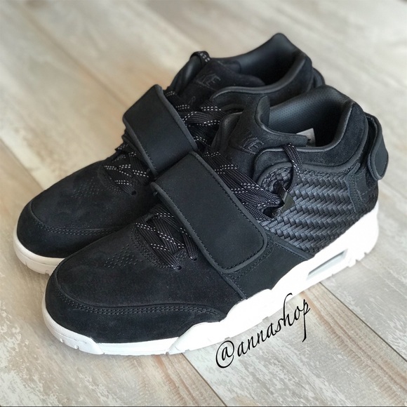 Nike Other - NWT Nike Trainer Victor Cruz